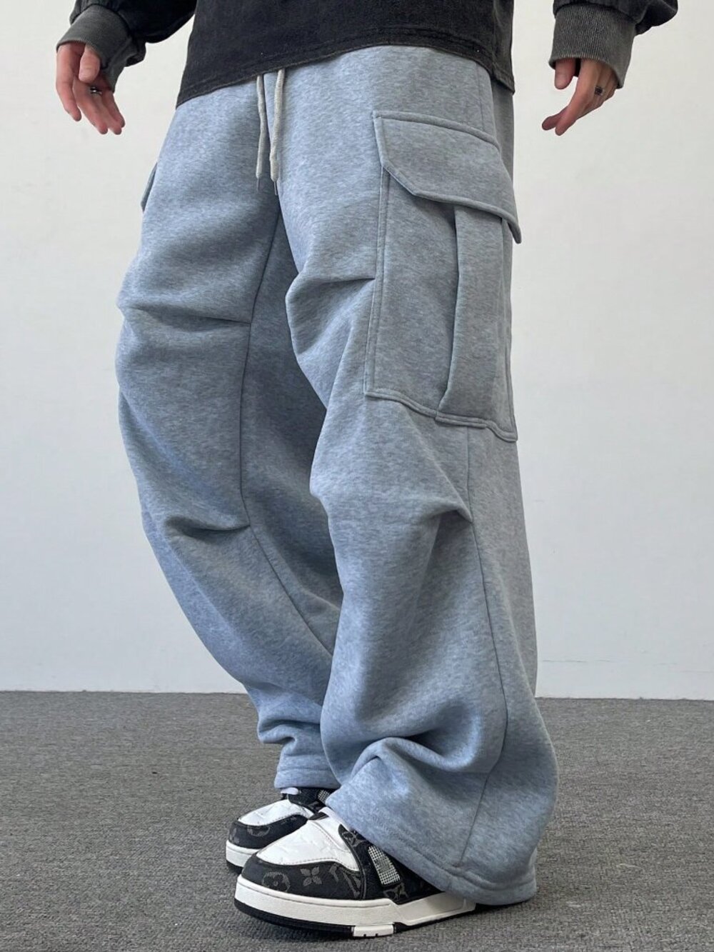 Light Grey Casual Men's Drawstring Cargo Pocket Pleated Sweatpants